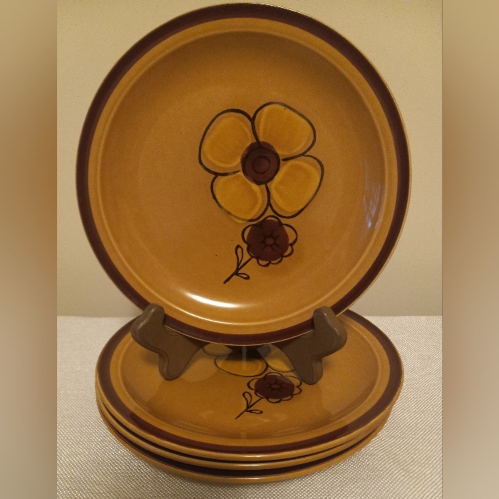 Vtg Crest-Stone Clover S-905 Plates, Set of 4
